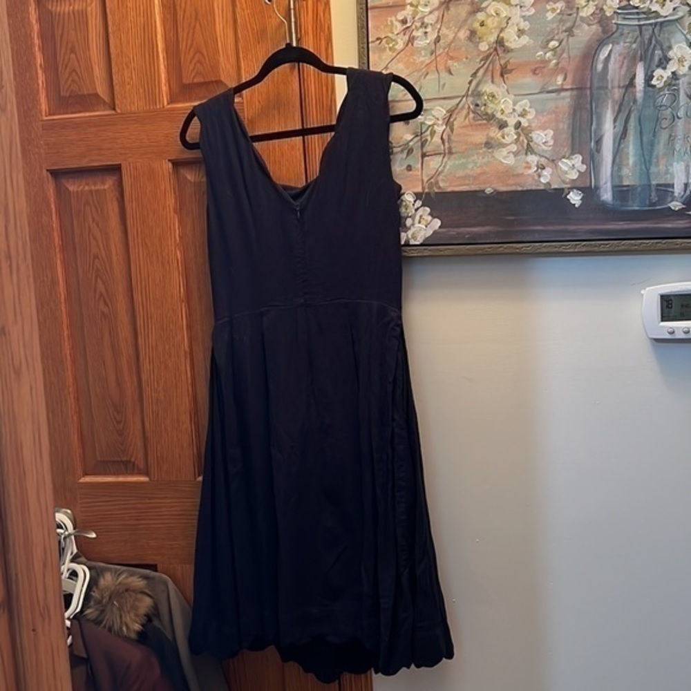 Size small blue dress with scalloped neck and bottom - Picture 2 of 3